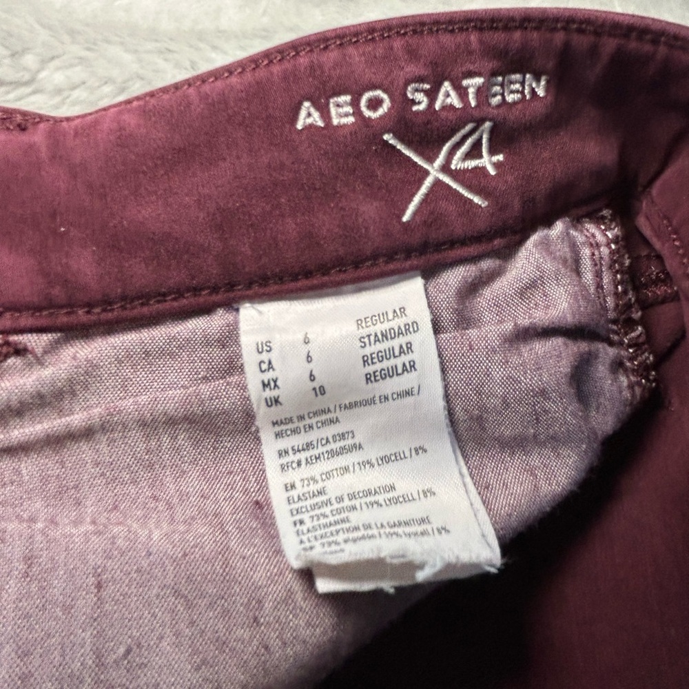 American Eagle Outfitters Burgundy Skinny Jeans - Picture 4 of 7